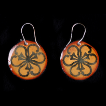 Load image into Gallery viewer, Etched Copper Earrings with Intertwined Hearts Design 2 Sided