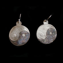 Load image into Gallery viewer, Etched Yin And Yang Sterling Silver Earrings